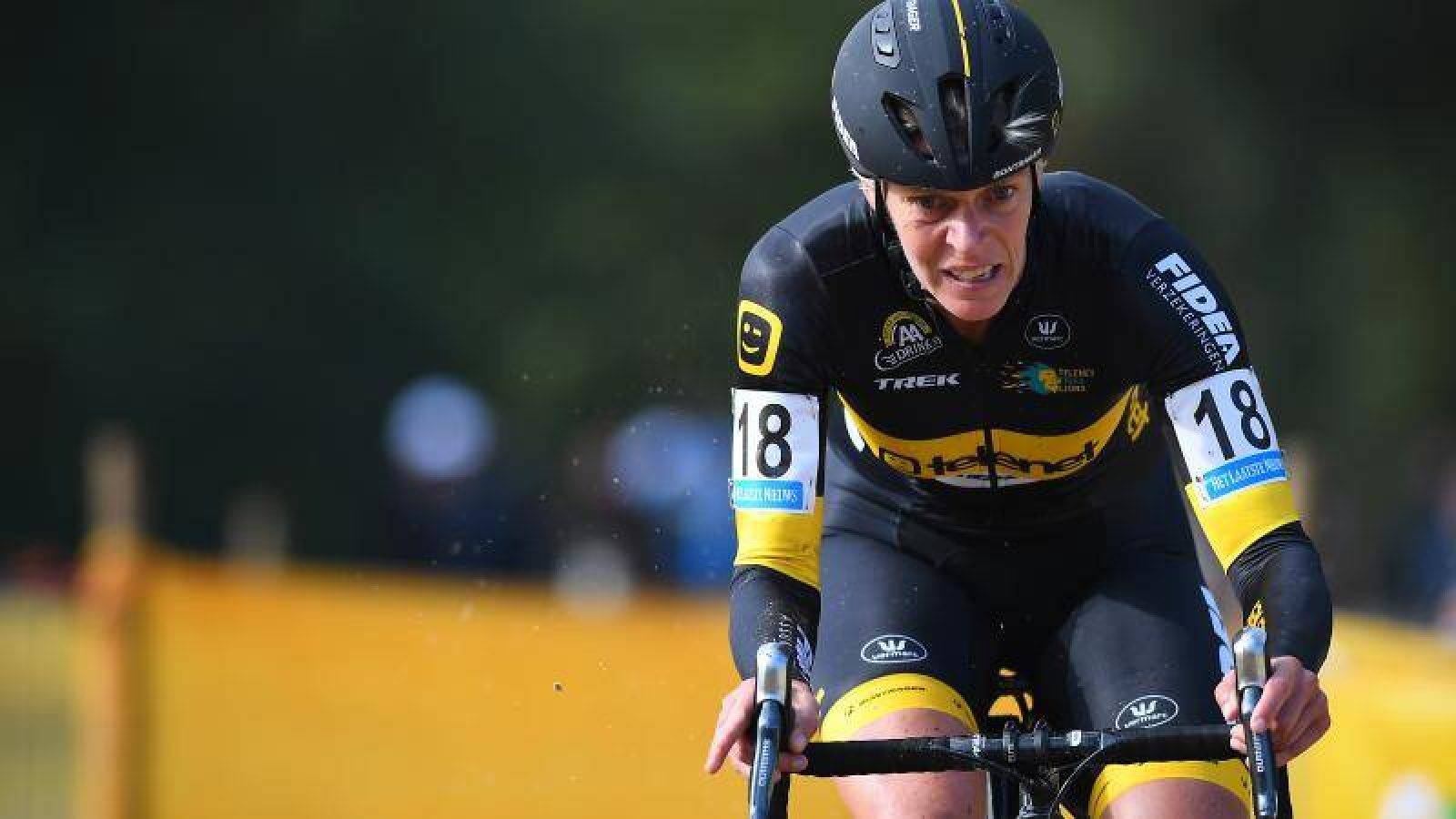 2_21050830_ellen_zonnebeke